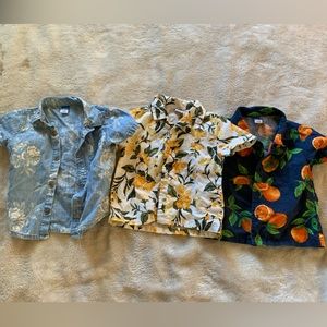 Bundle of 3 button up short sleeve shirts from Old Navy.